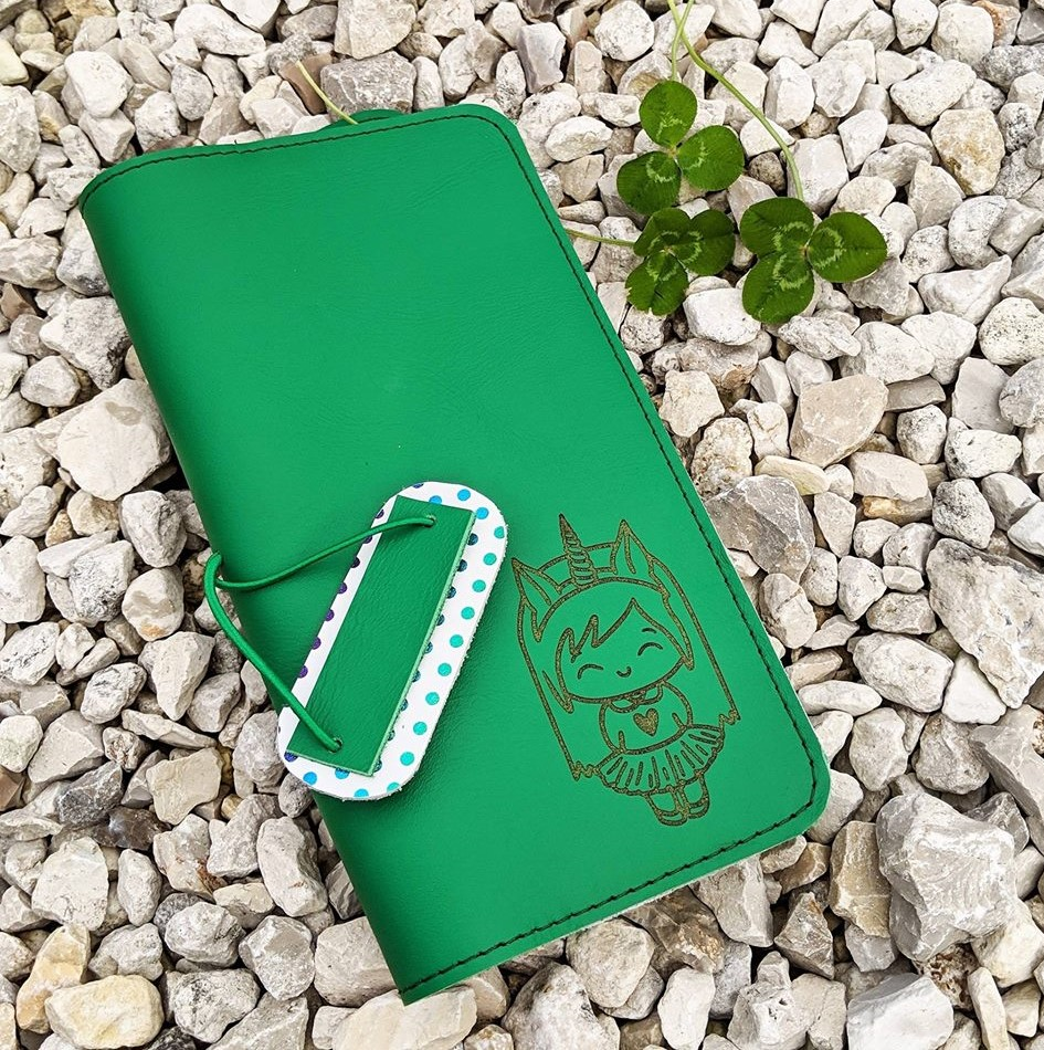 Build a Folio Cover Ateles Designs